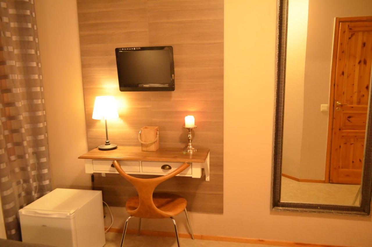 River - Selfservice Check In - Book A Room, Make Payment, Get Pincode To The *